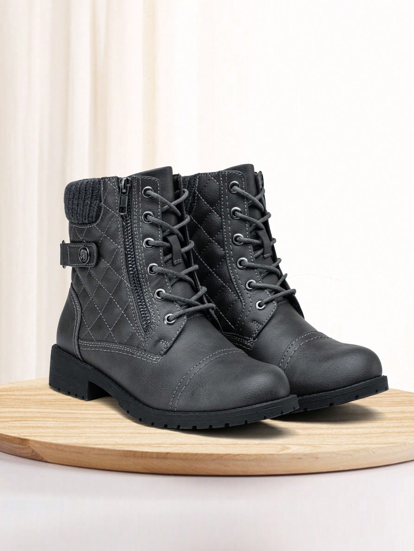 In Grey Women Ankle Boots & Booties