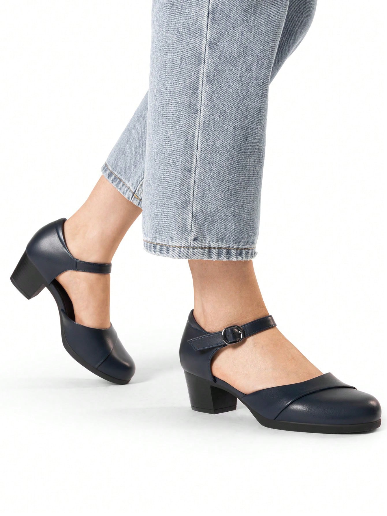 In Navy Blue Women Pumps