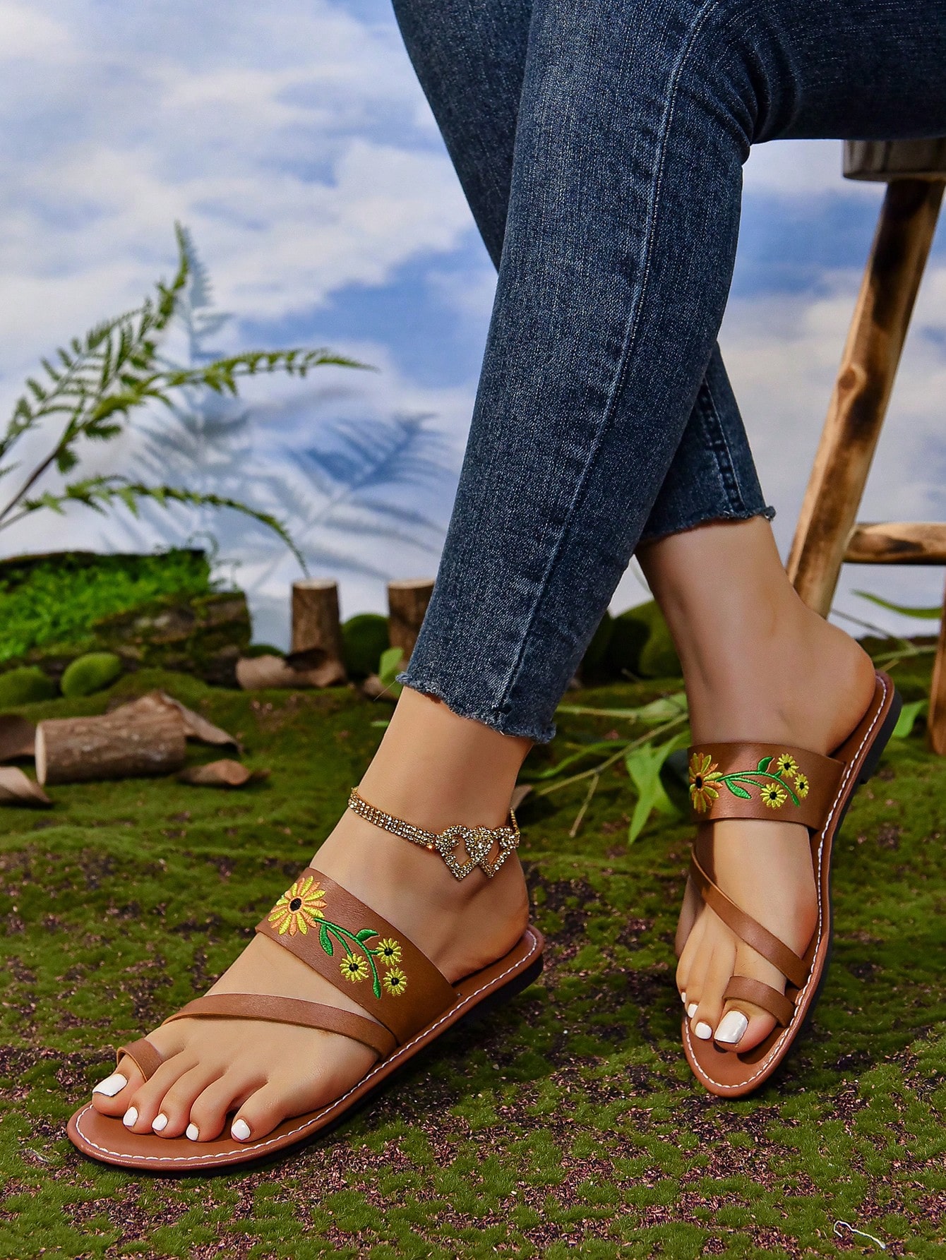 In Mocha Brown Women Flat Sandals