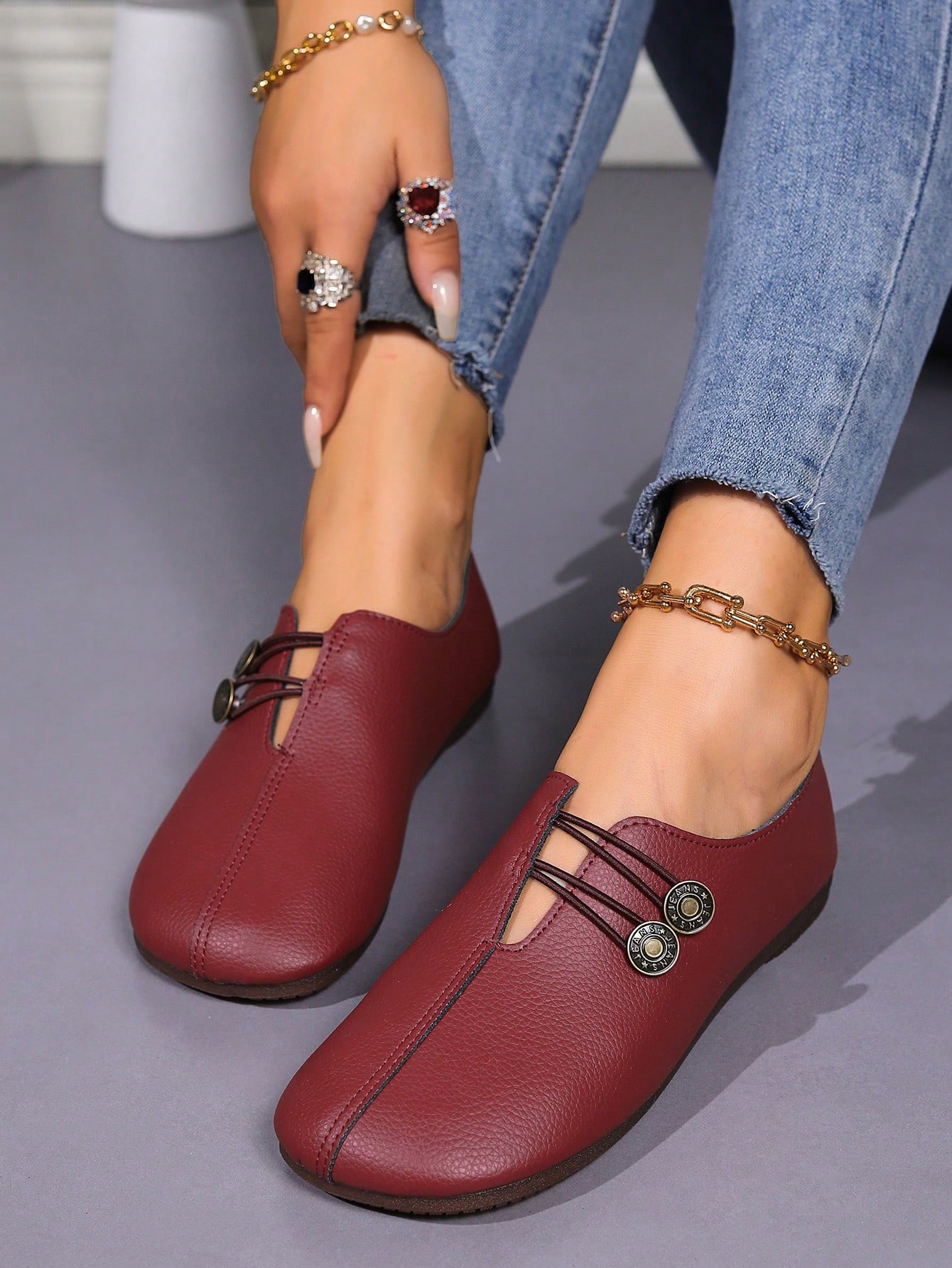 In Burgundy Women Flats