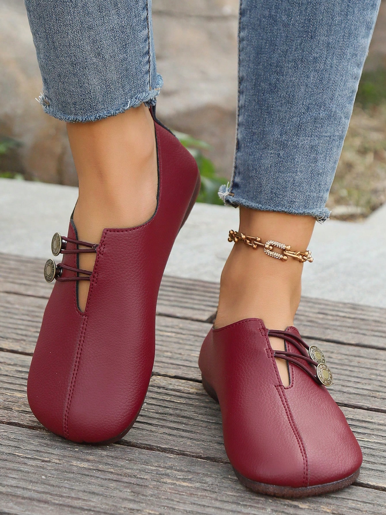 In Burgundy Women Flats