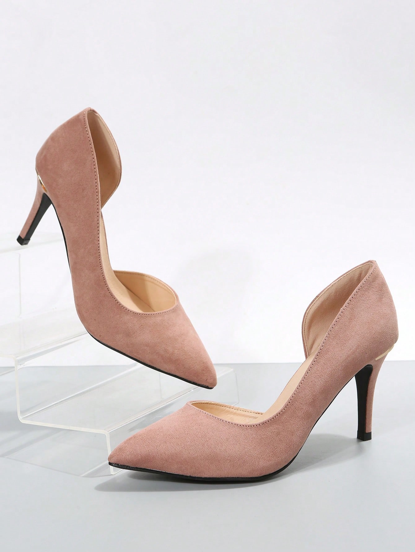 In Dusty Pink Women Pumps