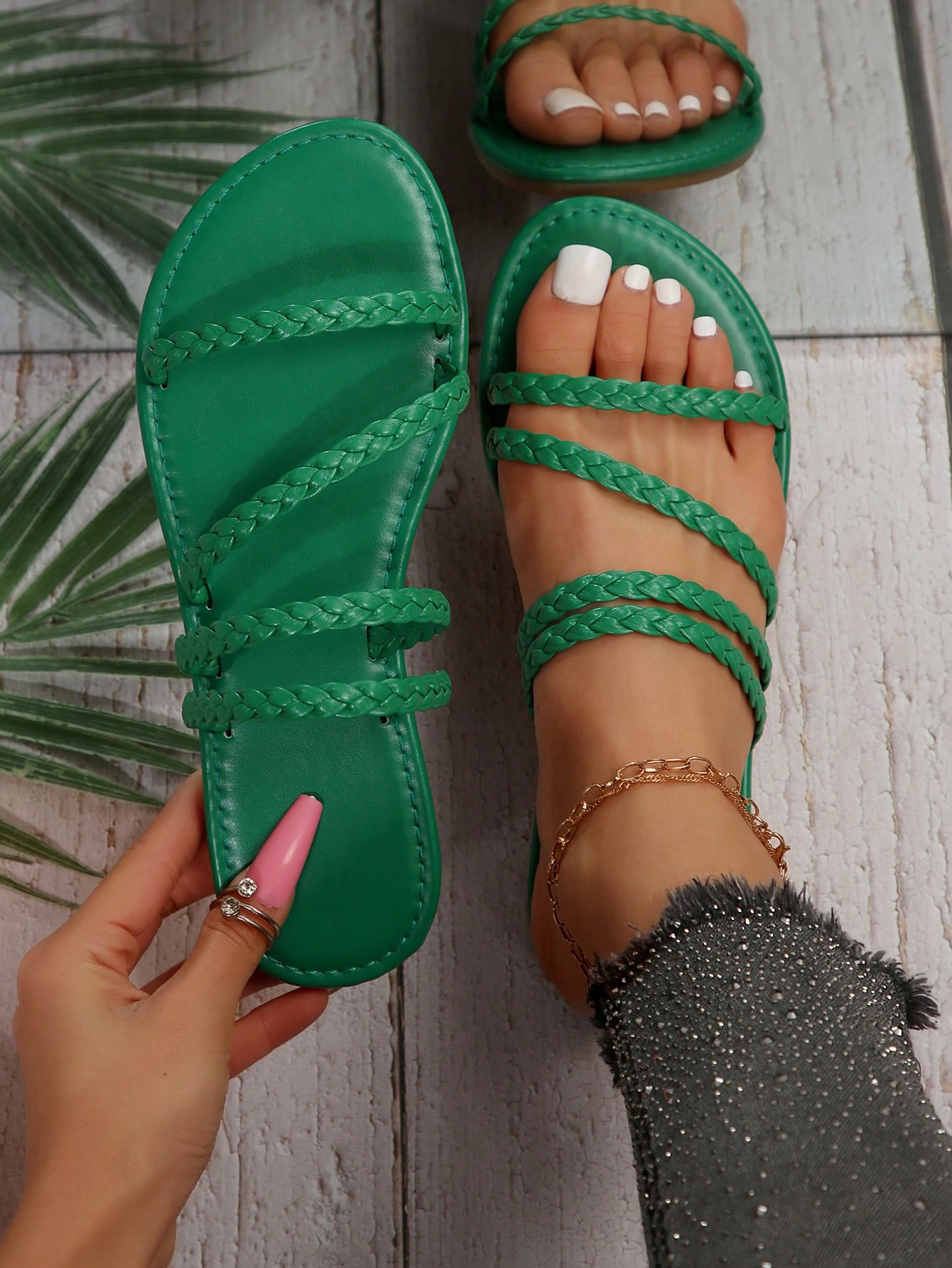 In Green Women Flat Sandals