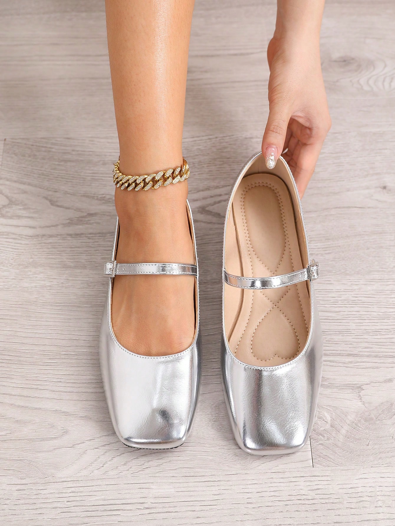 In Silver Women Flats