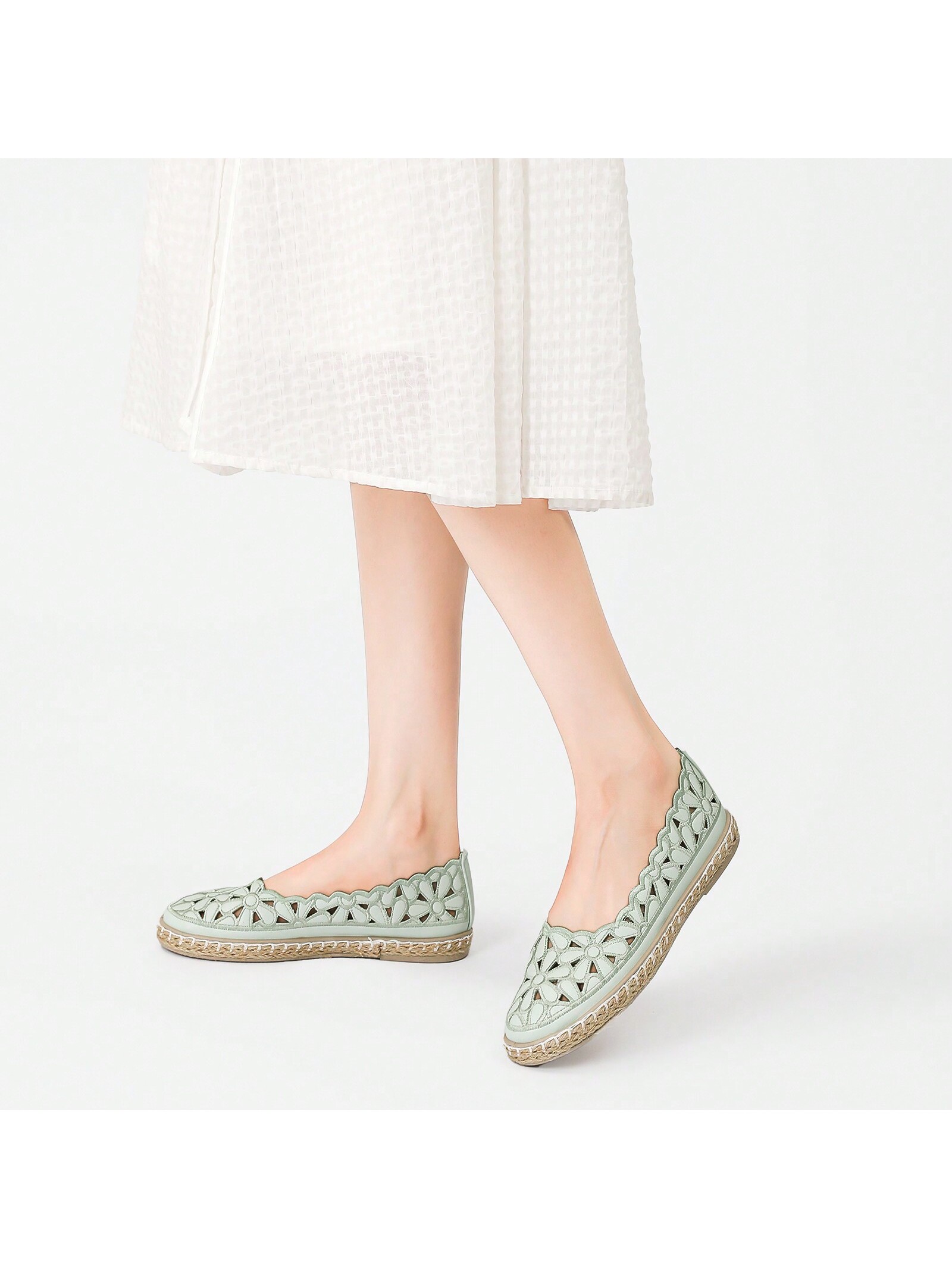 In Green Women Flats