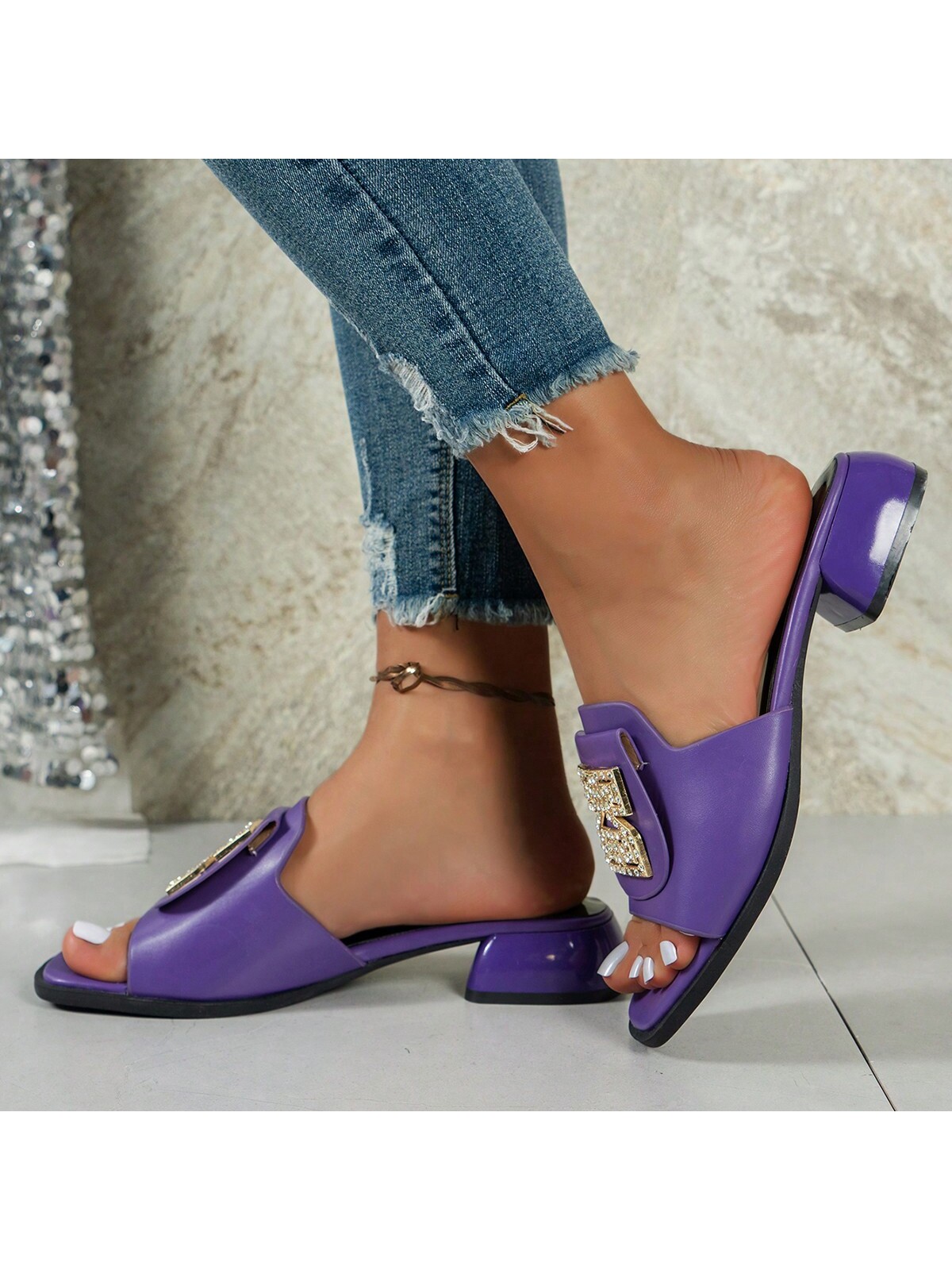 Low Heel Women Heeled Sandals