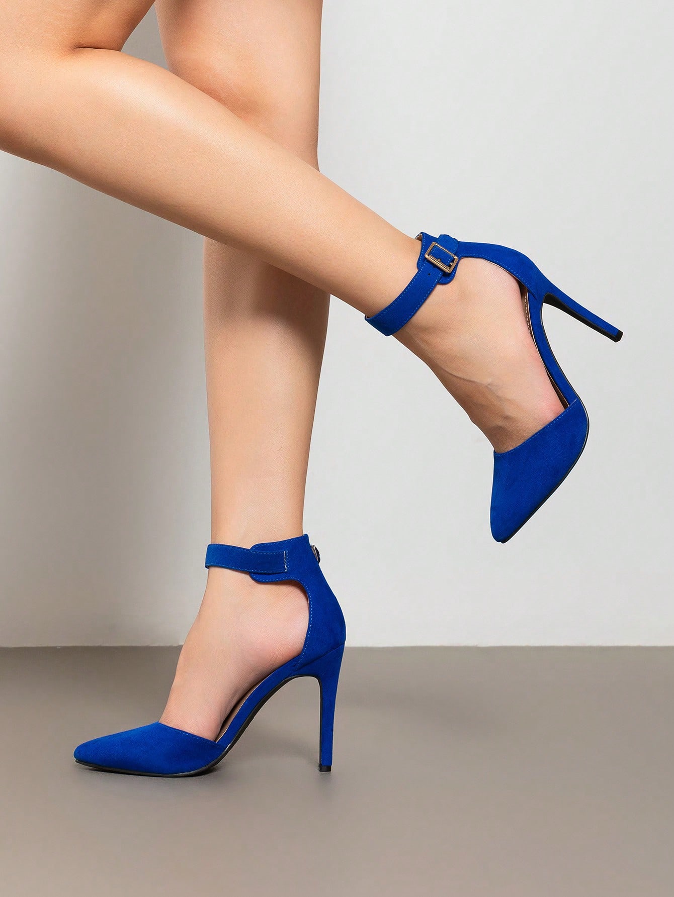 In Royal Blue Women Pumps