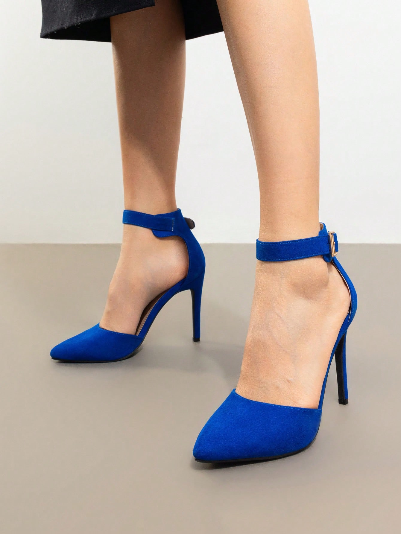 In Royal Blue Women Pumps