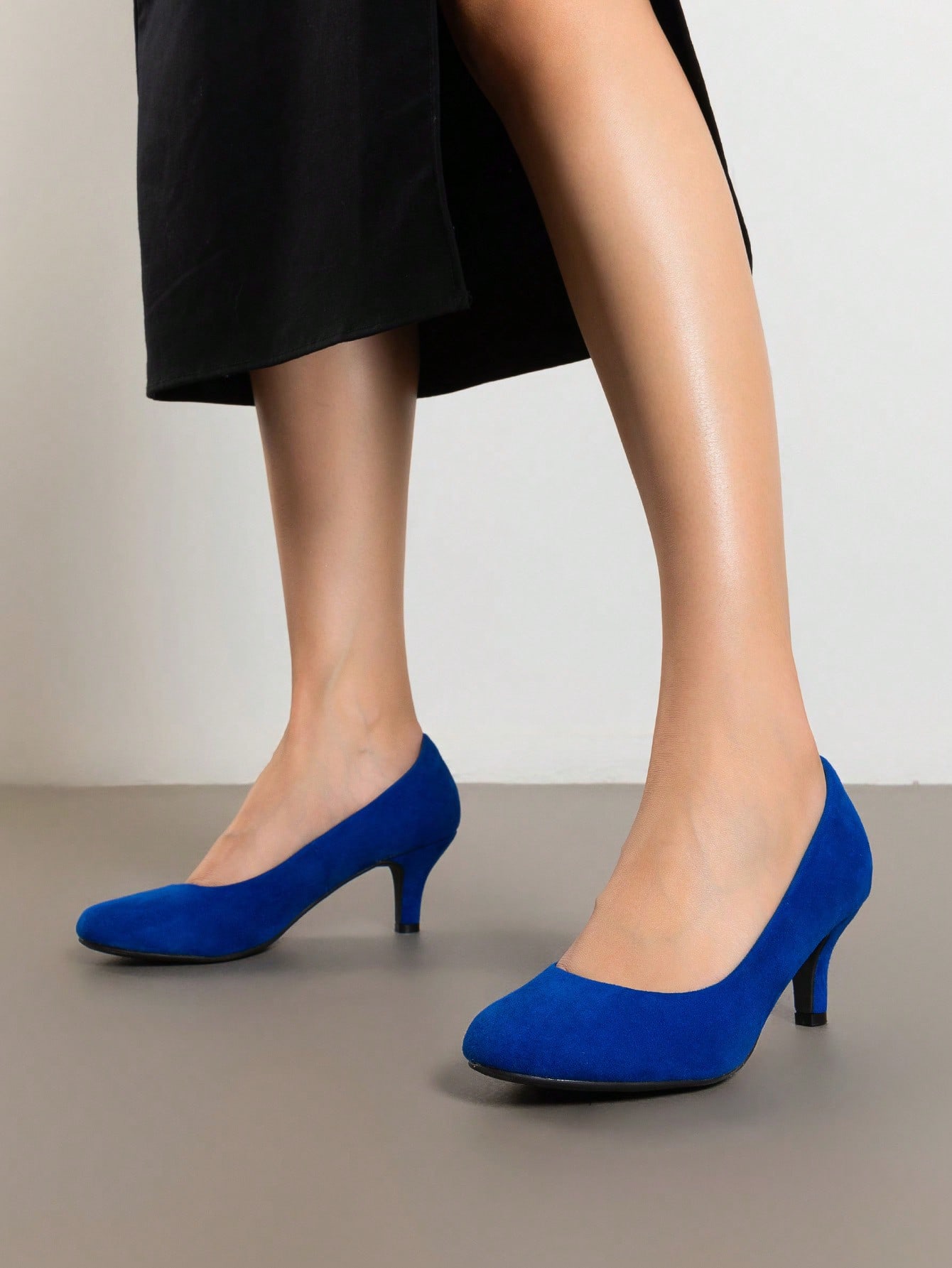 In Royal Blue Women Pumps