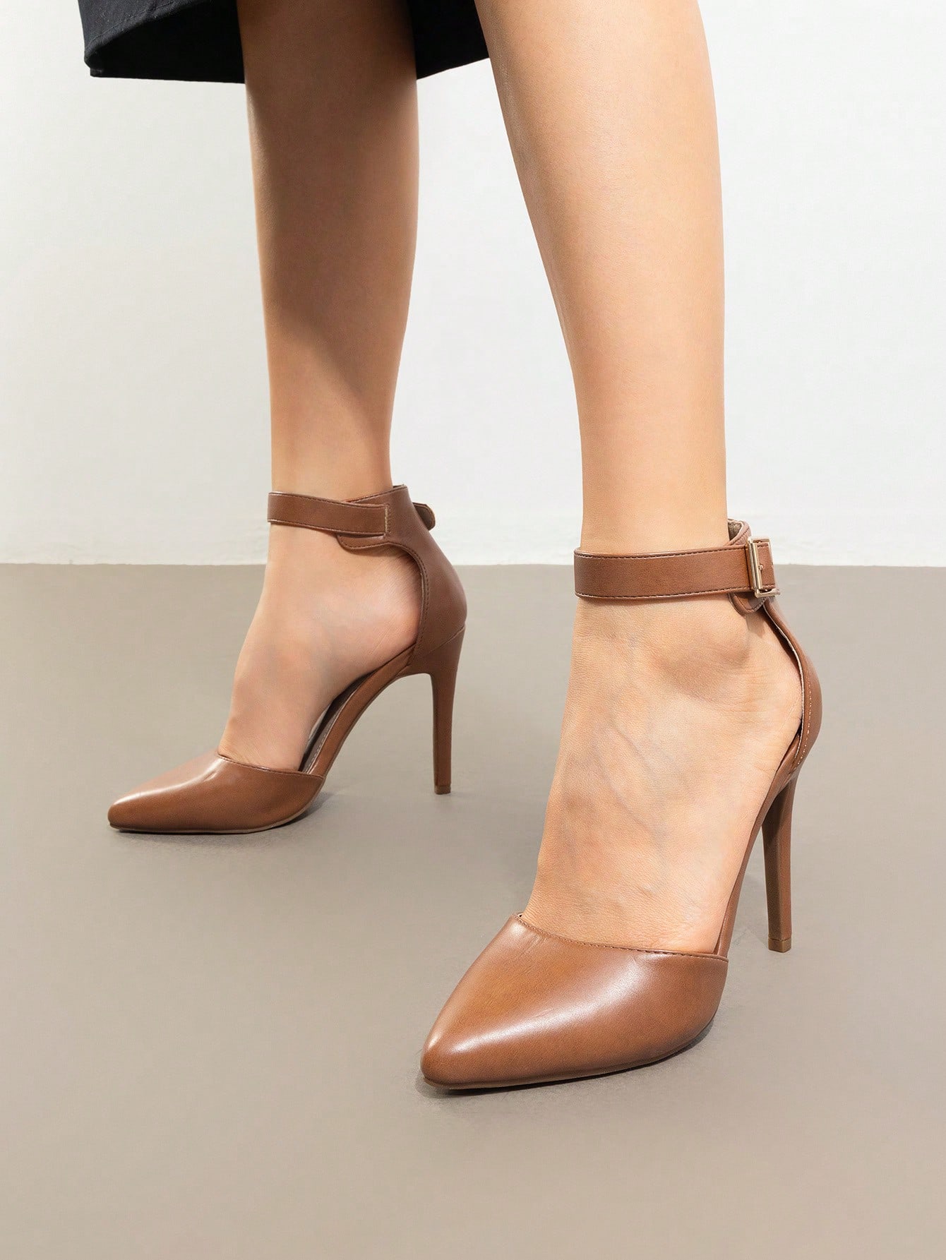 In Coffee Brown Women Pumps