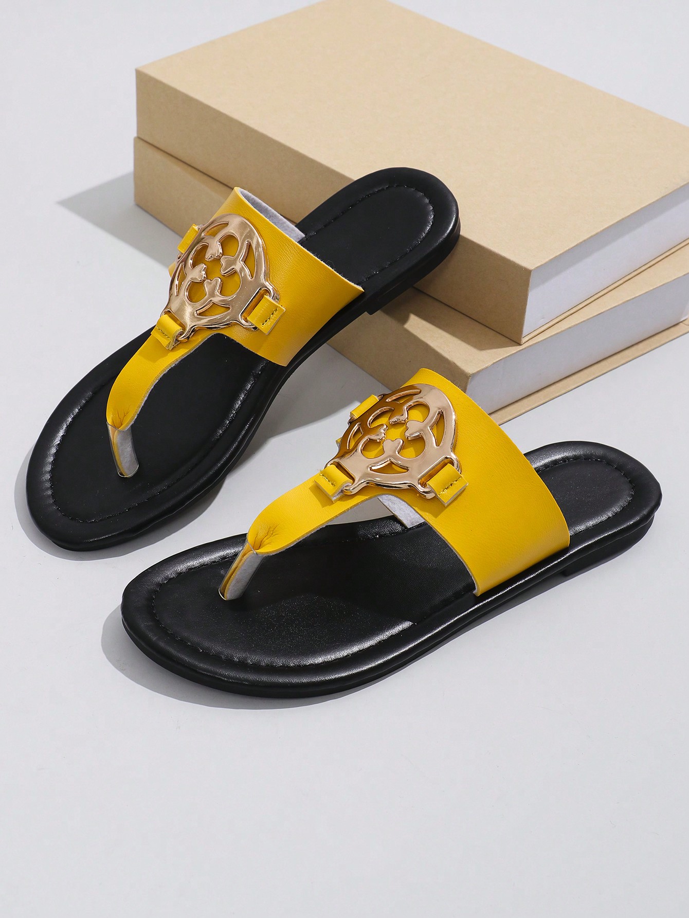 Women Flat Sandals