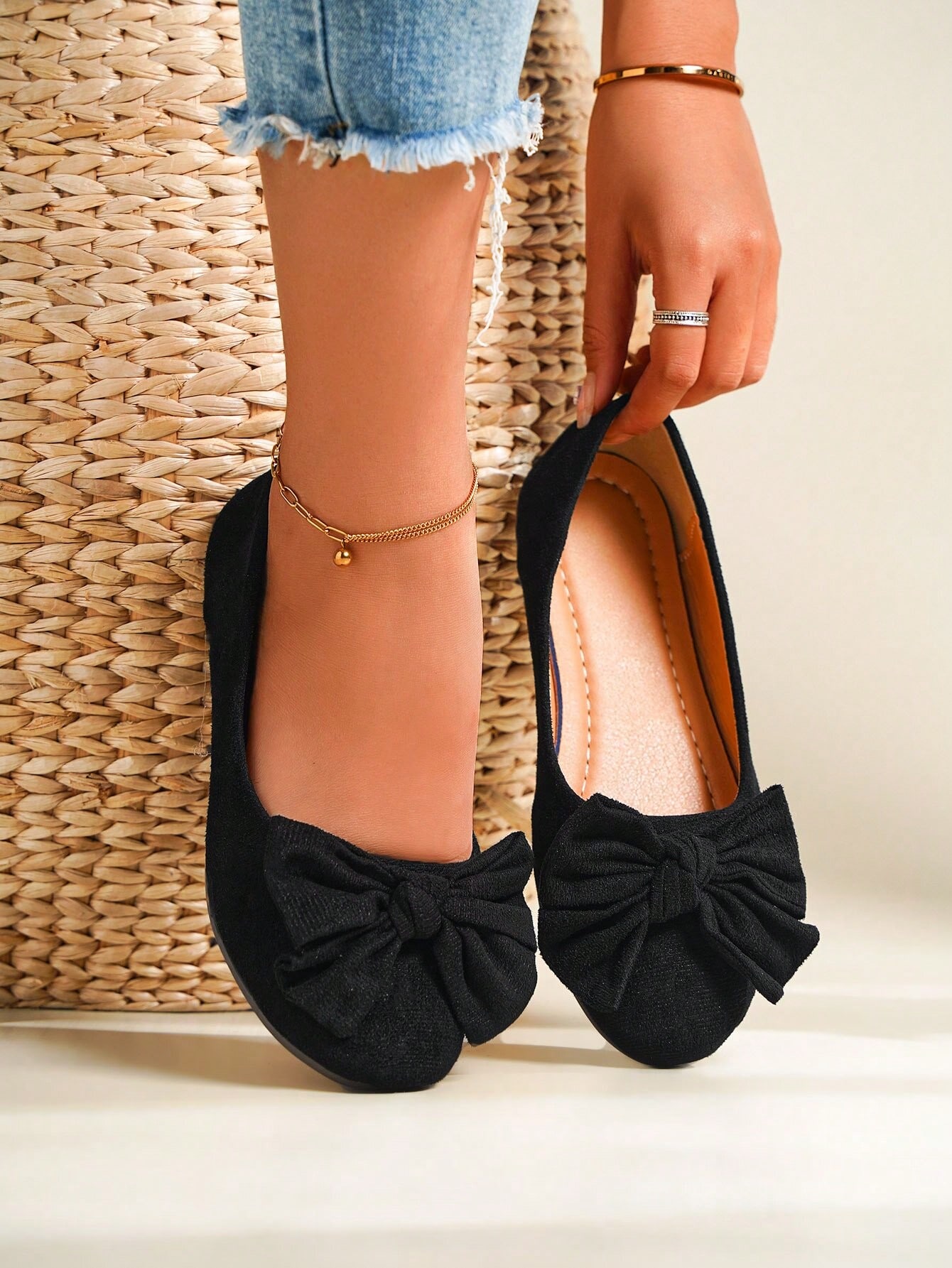 In Black Women Flats