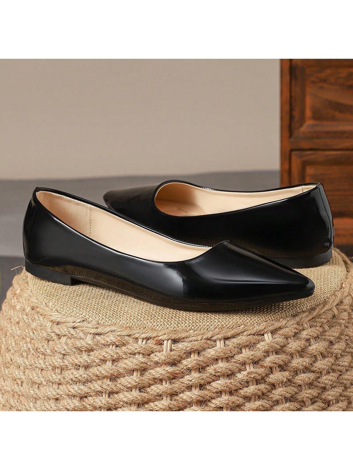 In Black Women Flats