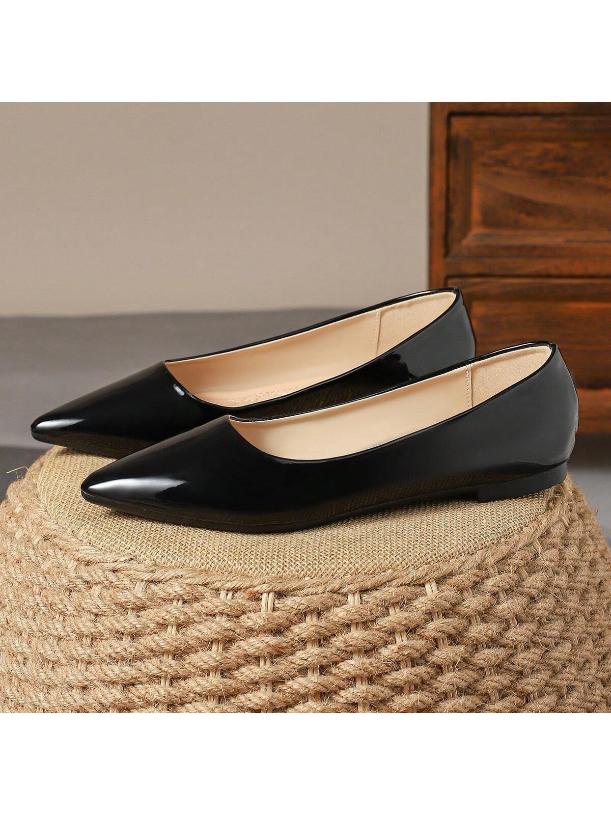 In Black Women Flats