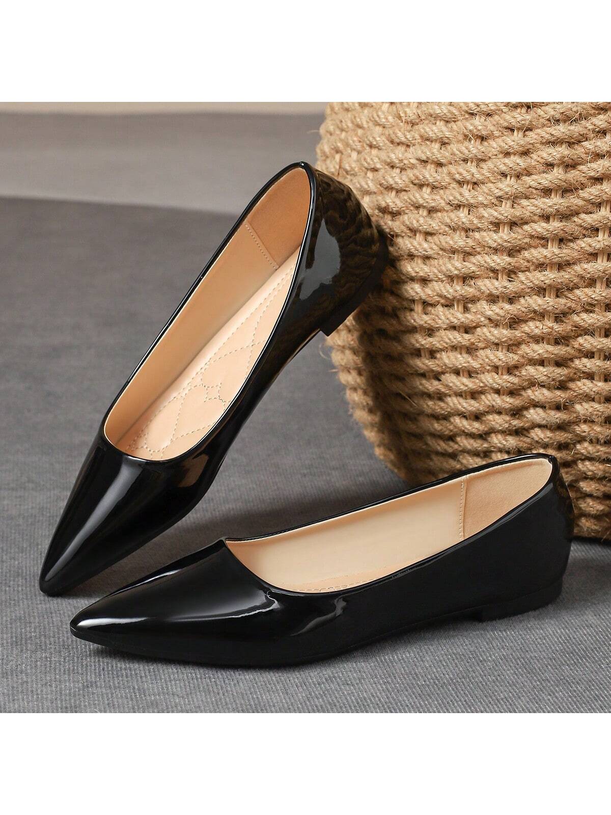 In Black Women Flats