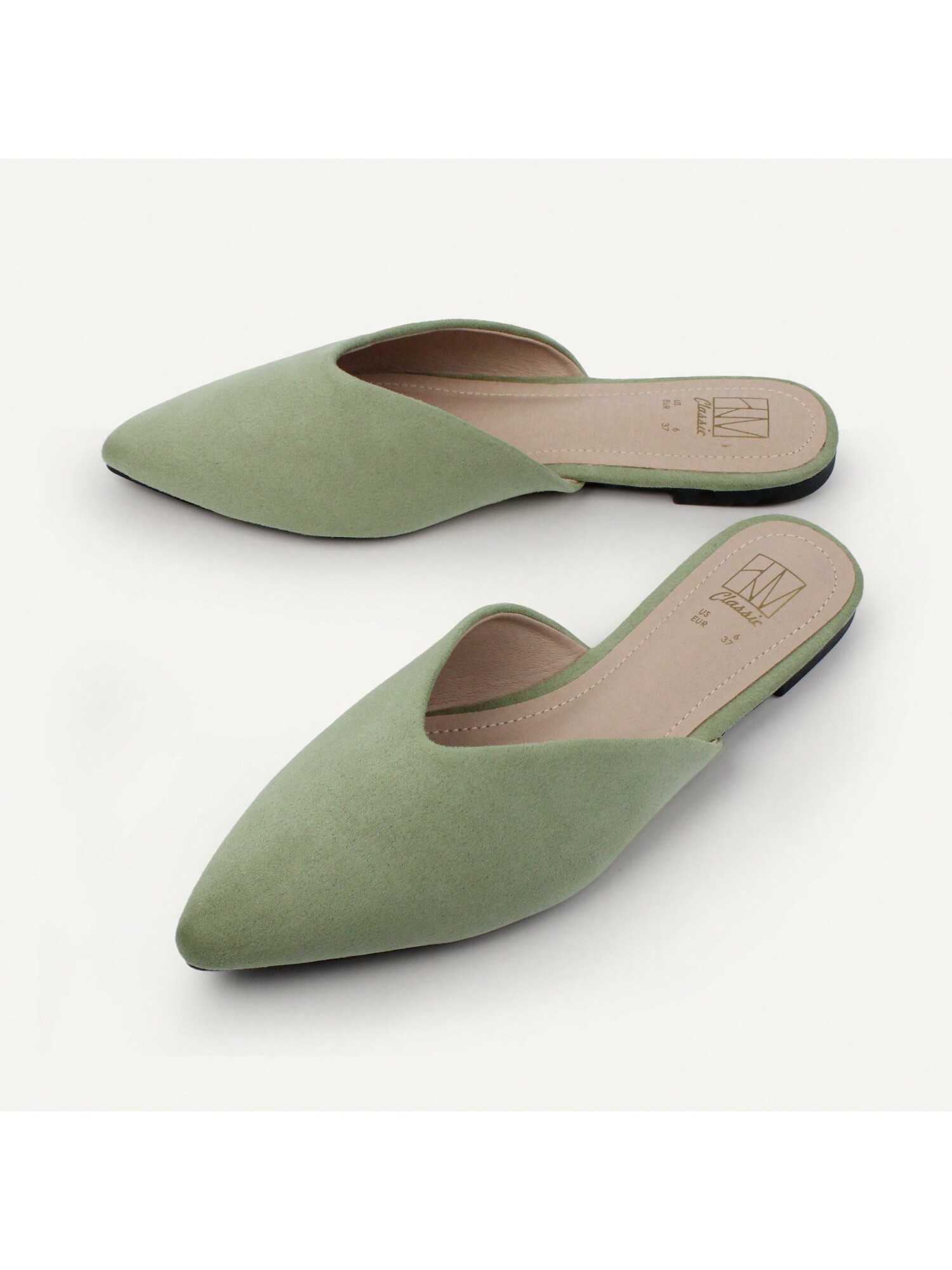 In Green Women Flats