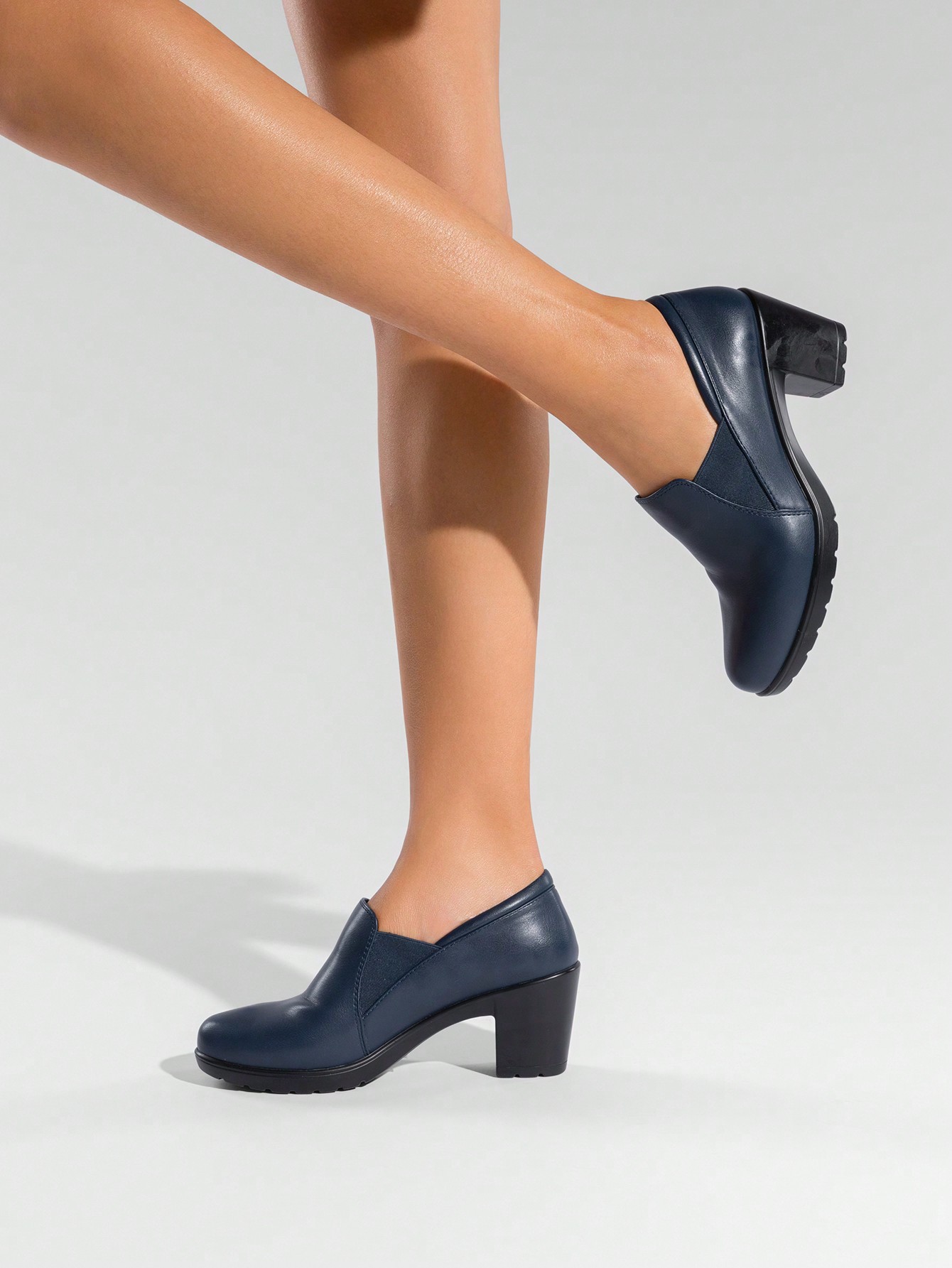 In Navy Blue Women Pumps