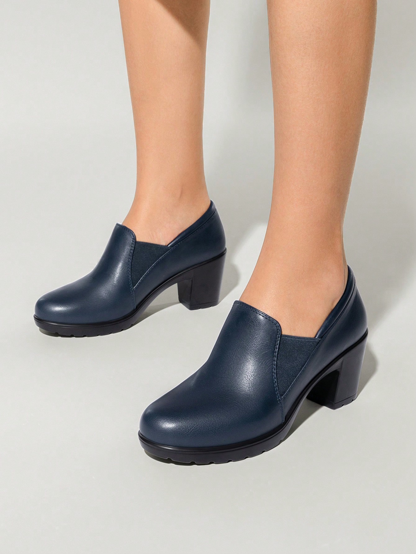 In Navy Blue Women Pumps