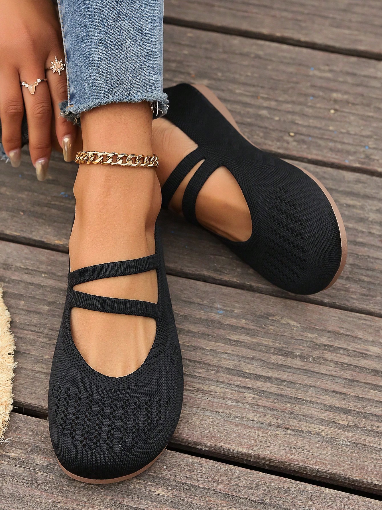 In Black Women Flats