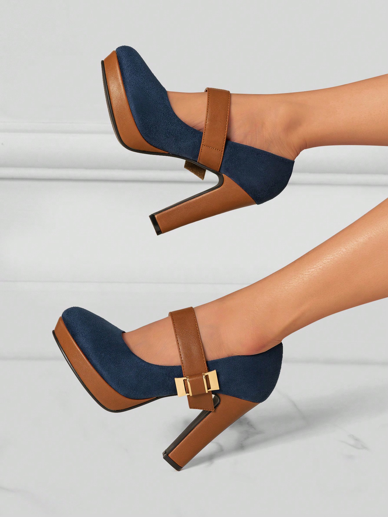 In Blue Women Pumps