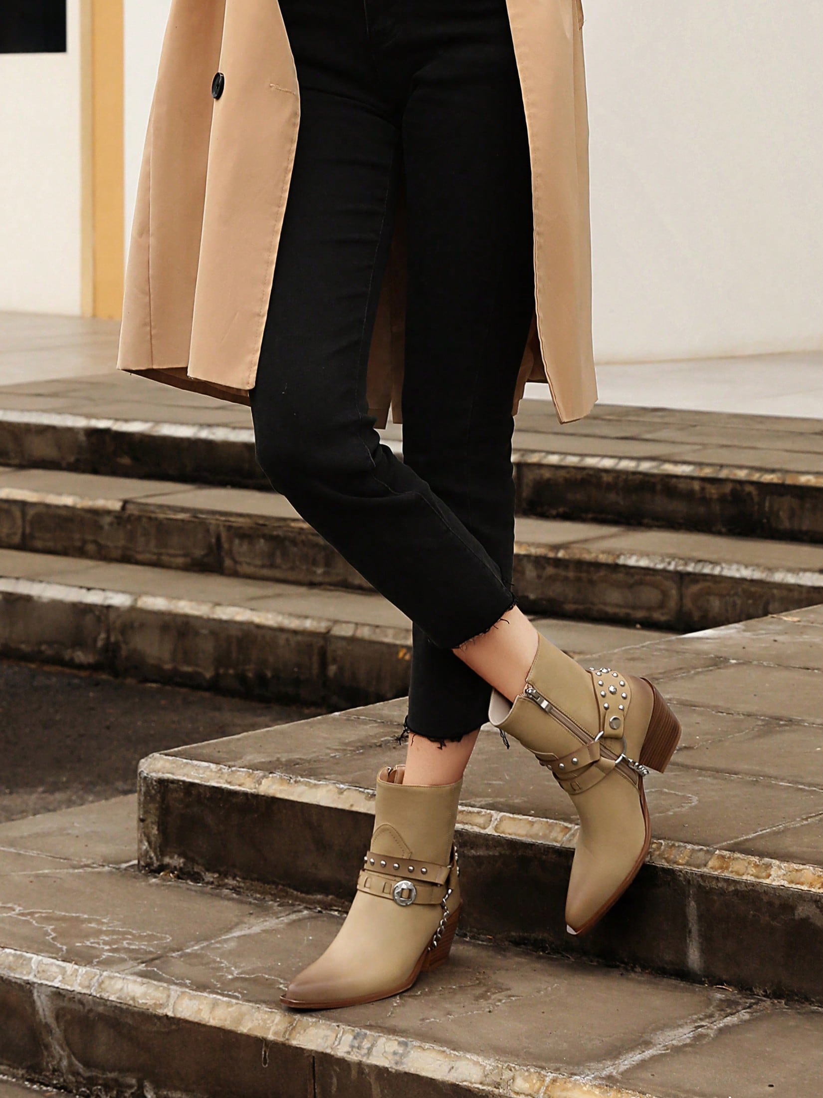 In Camel Women Fashion Boots