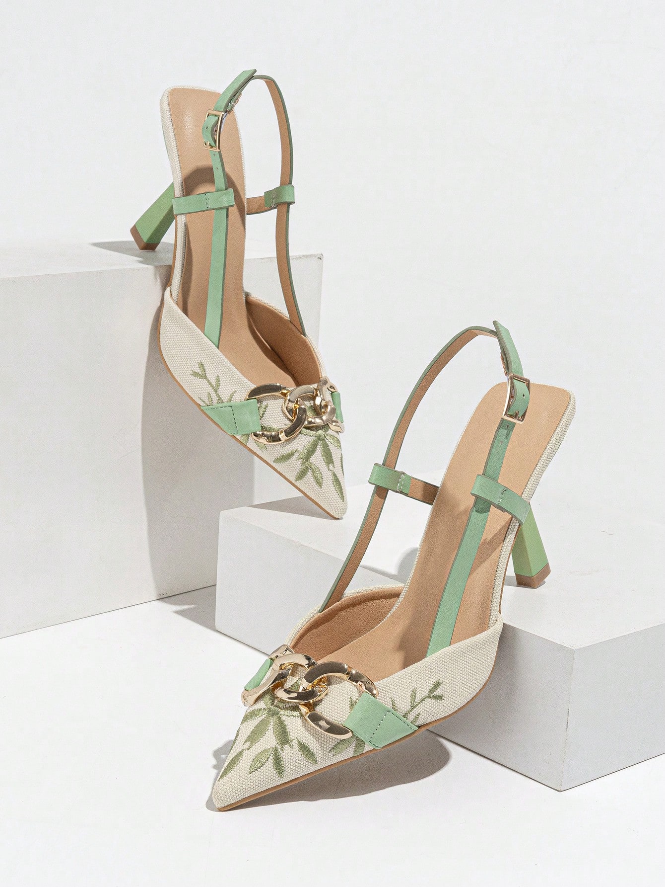 In Green Women Pumps