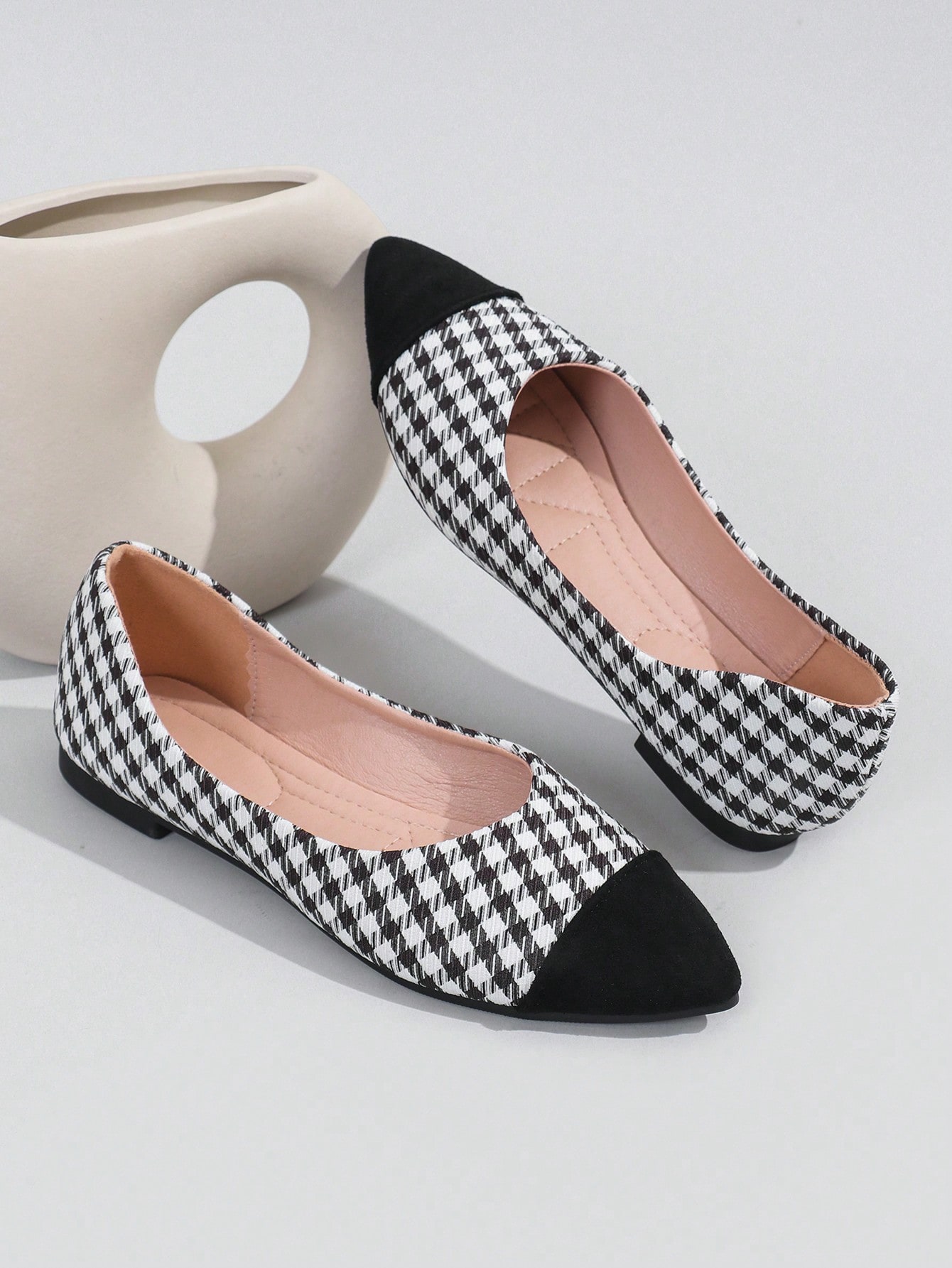 In Black and White Women Flats