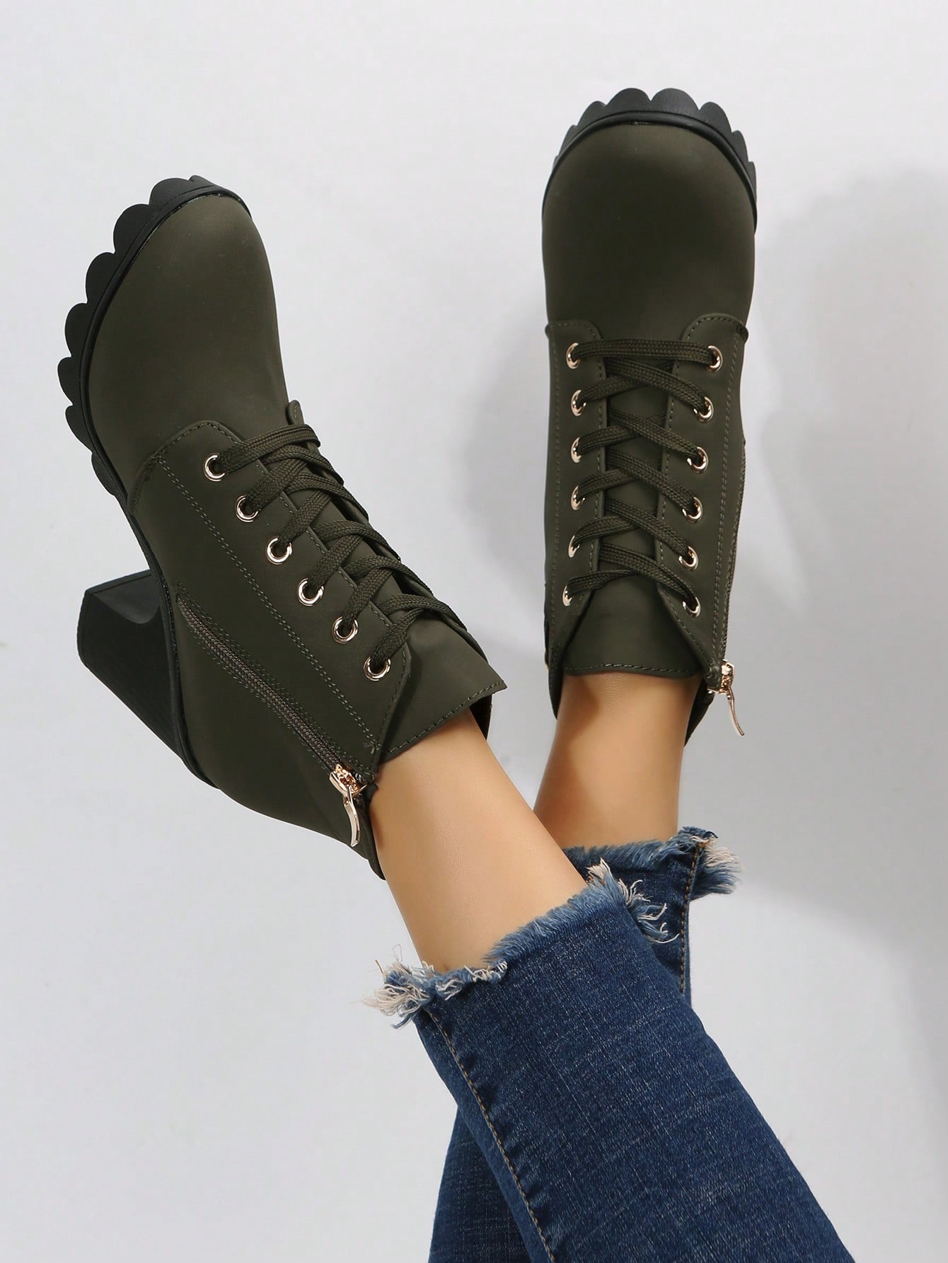 In Green Women Fashion Boots