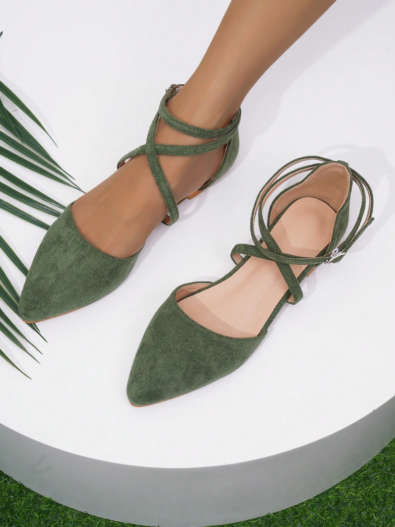 In Green Women Flats