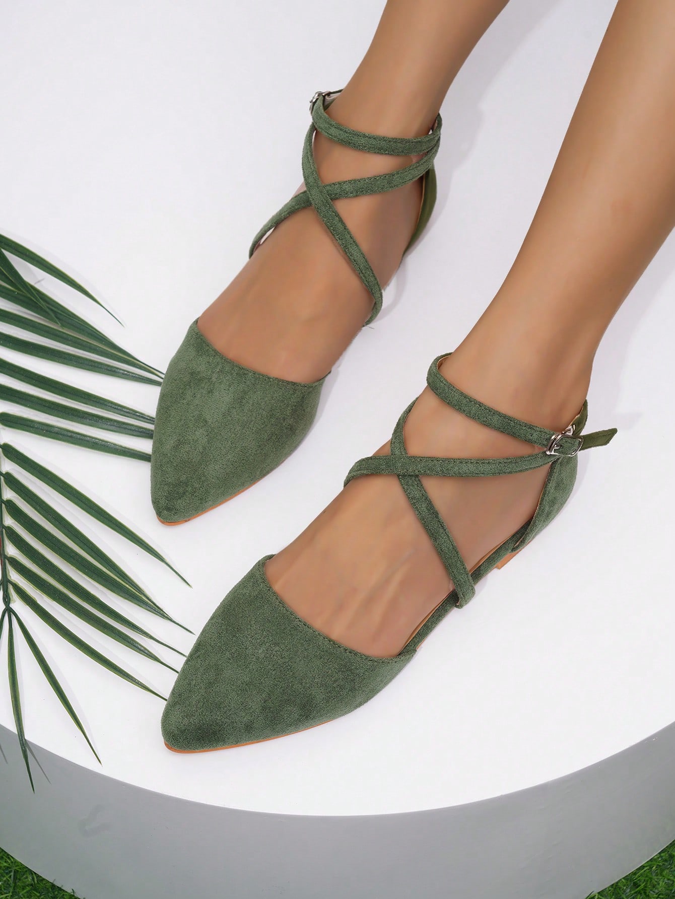 In Green Women Flats