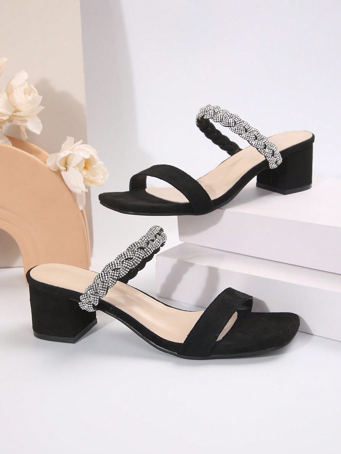 Low Heel Women Heeled Sandals