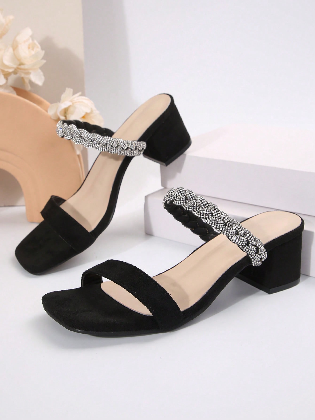 Low Heel Women Heeled Sandals