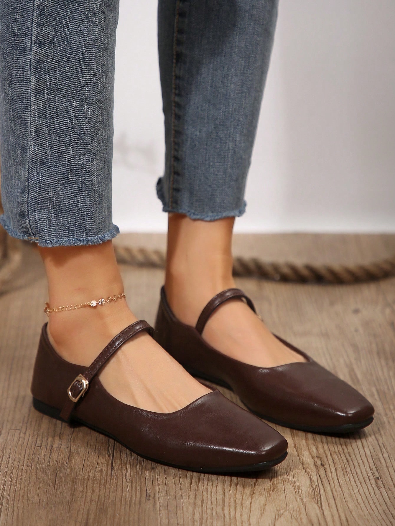 In Brown Women Flats