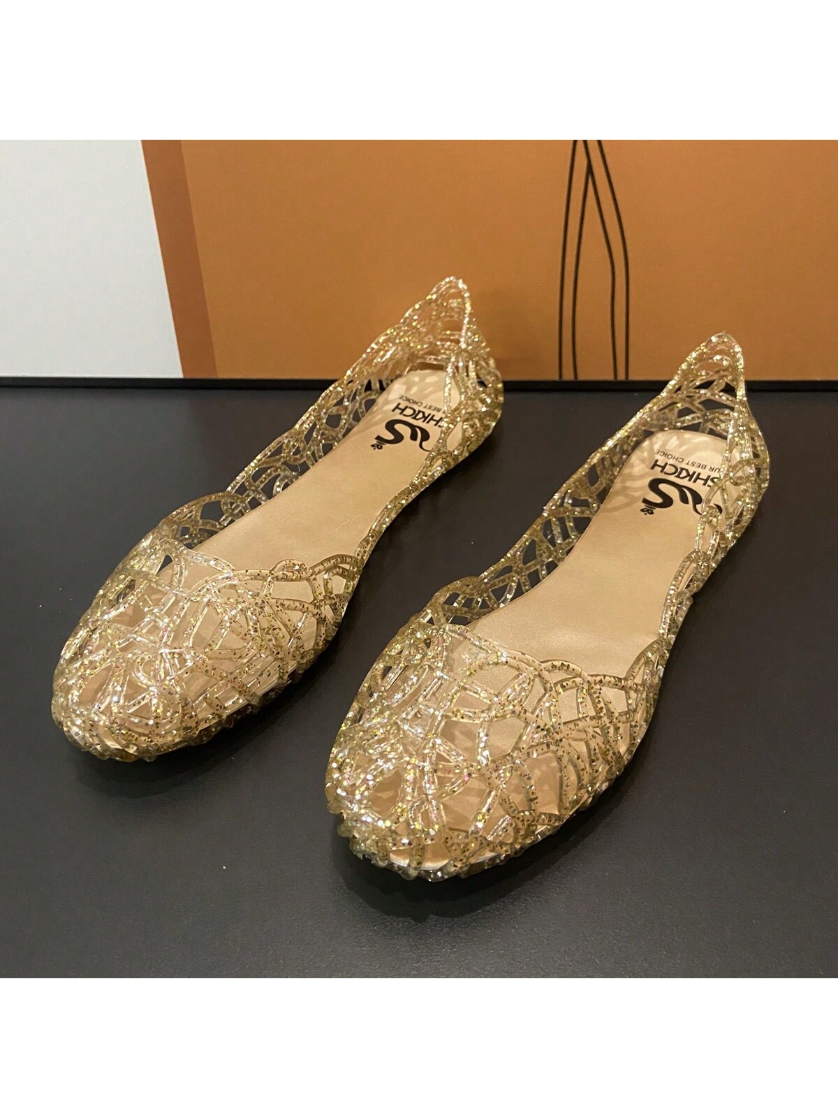 Women Flats Below $9.99