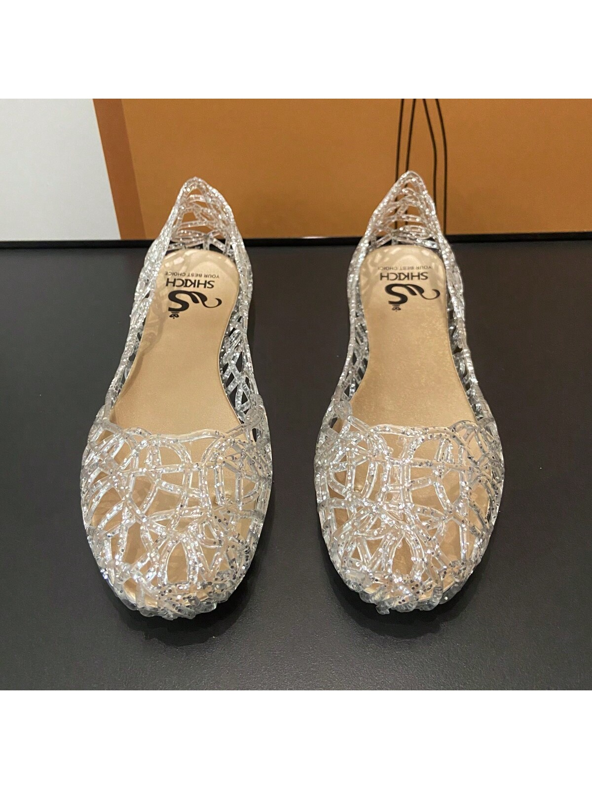 Women Flats Below $9.99