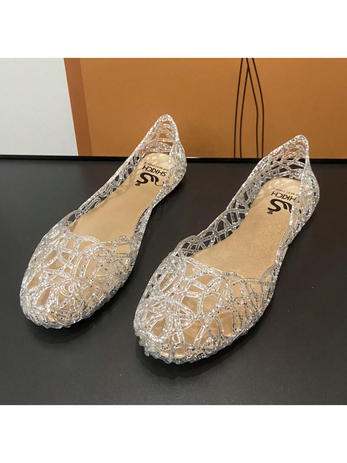 Women Flats Below $9.99