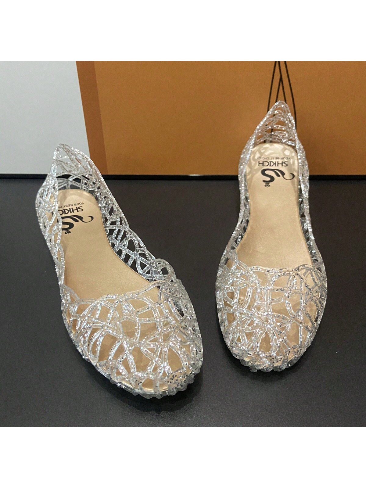 Women Flats Below $9.99