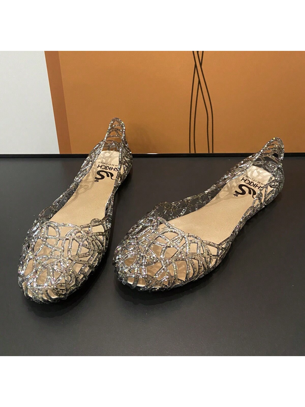 Women Flats Below $9.99