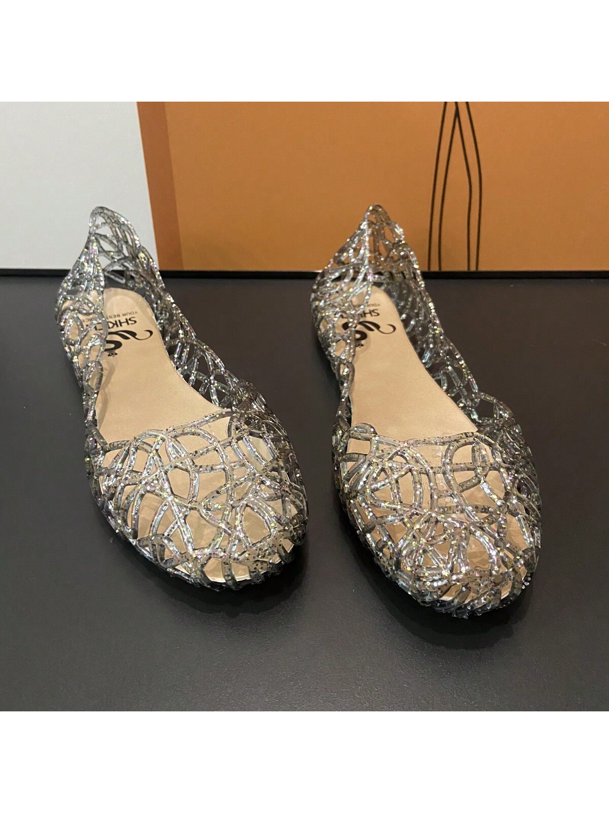 Women Flats Below $9.99