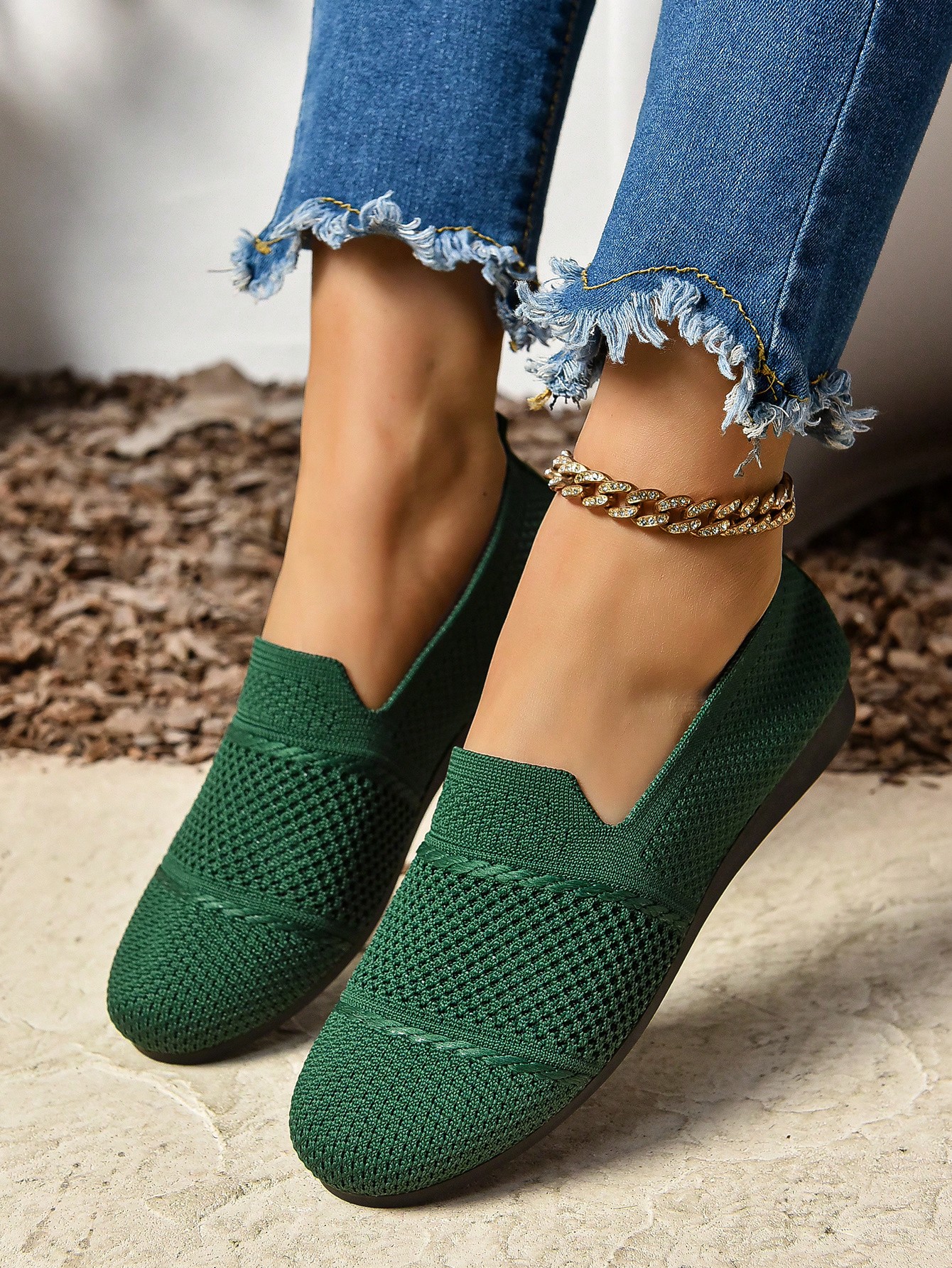 In Green Women Flats