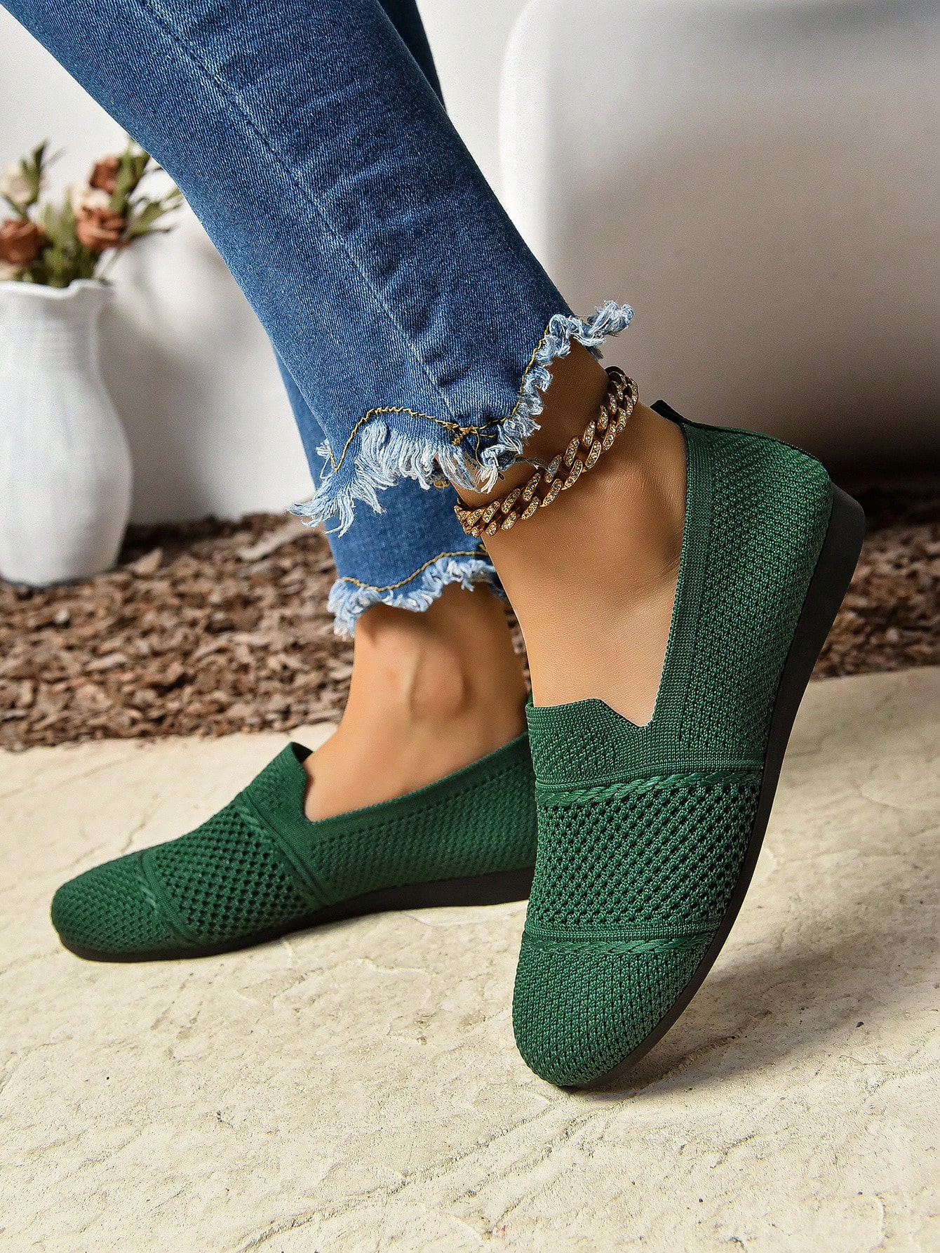 In Green Women Flats