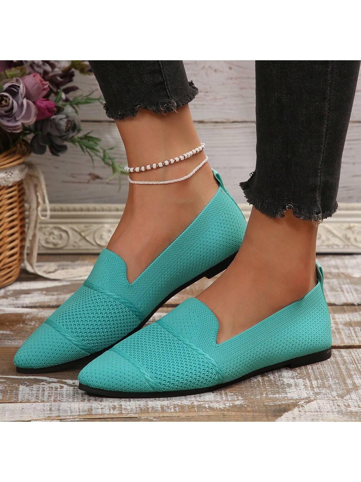 In Green Women Flats