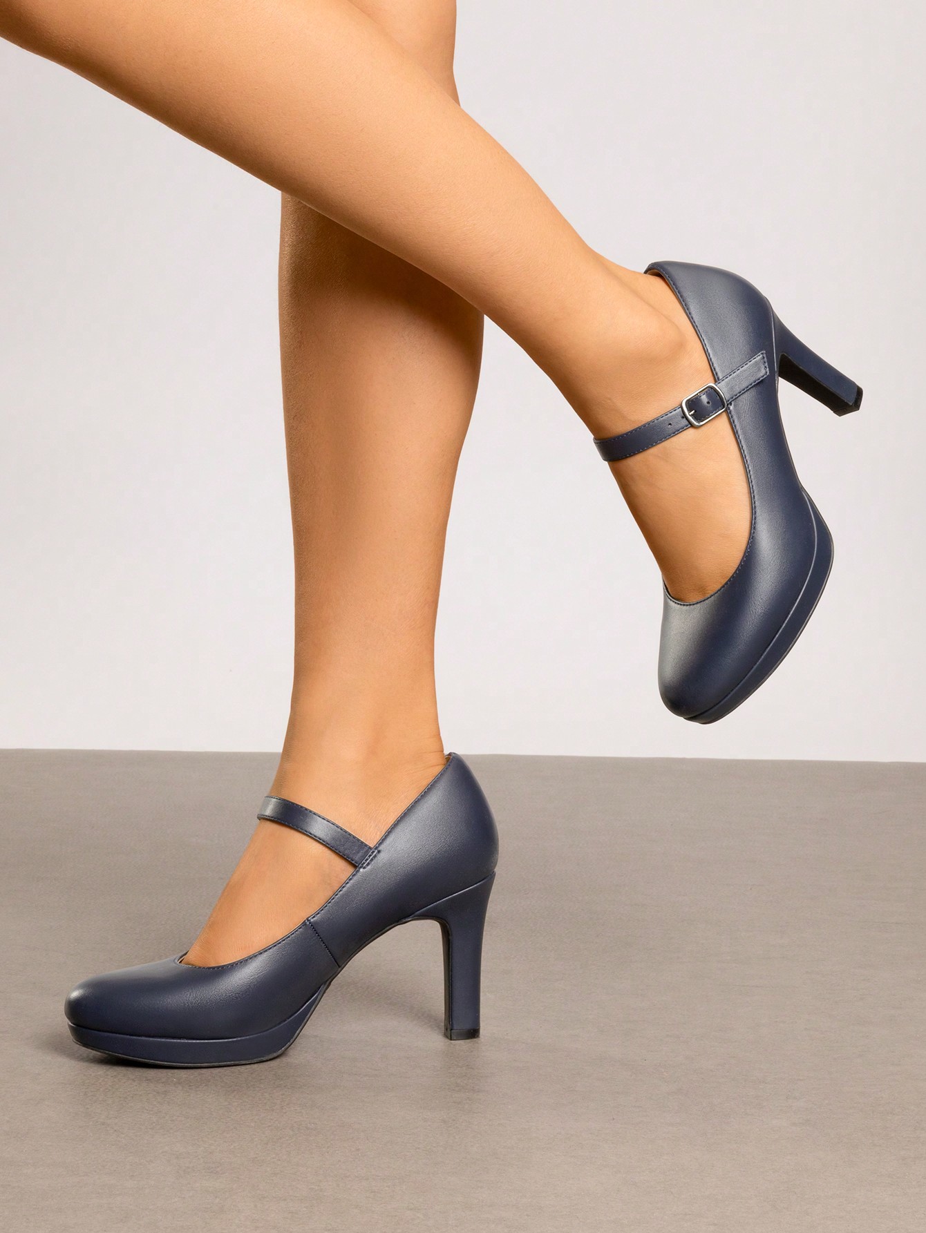 In Navy Blue Women Pumps