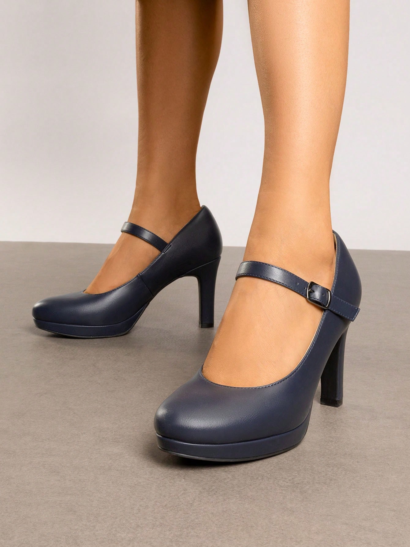 In Navy Blue Women Pumps