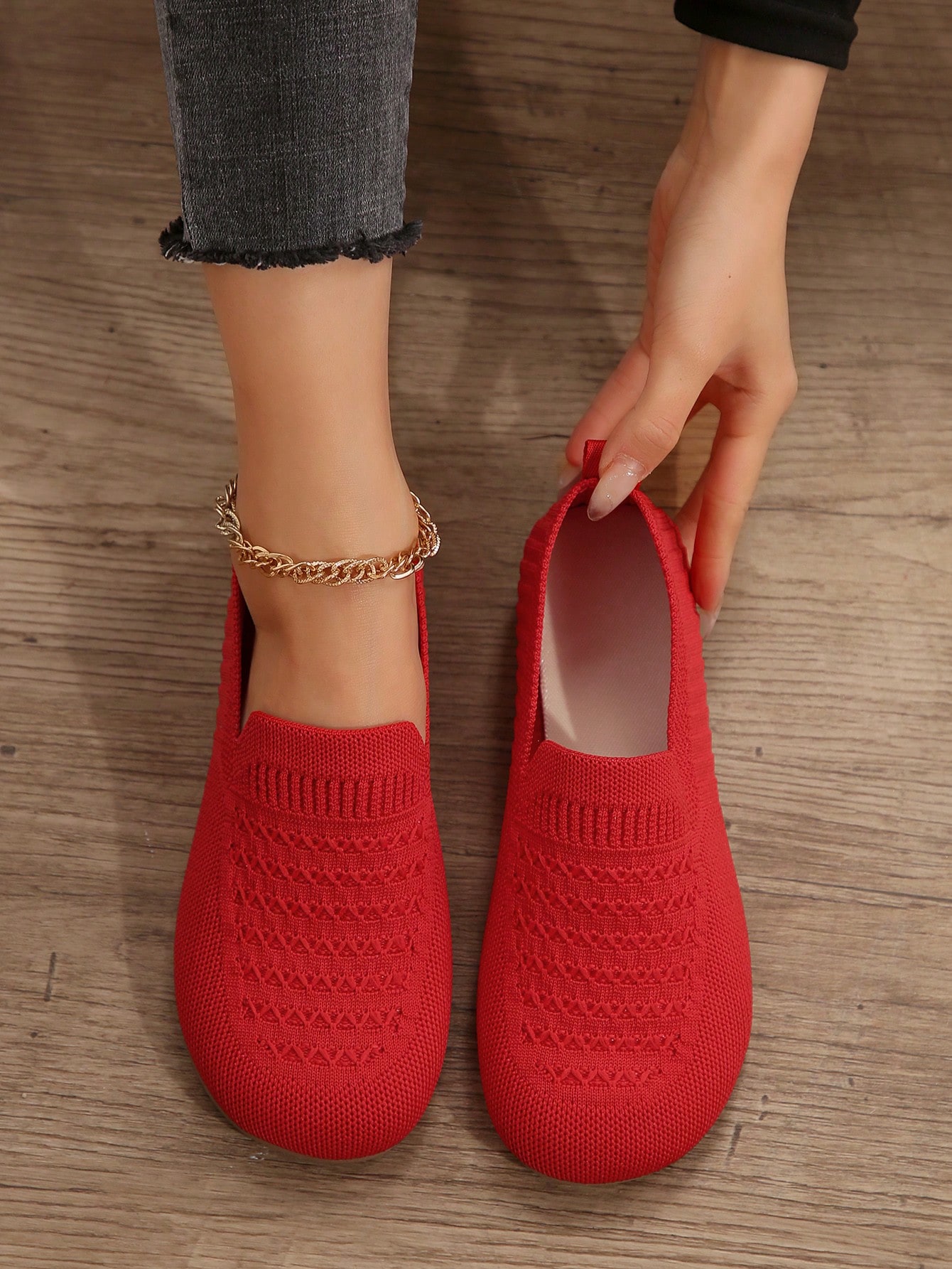 In Red Women Flats