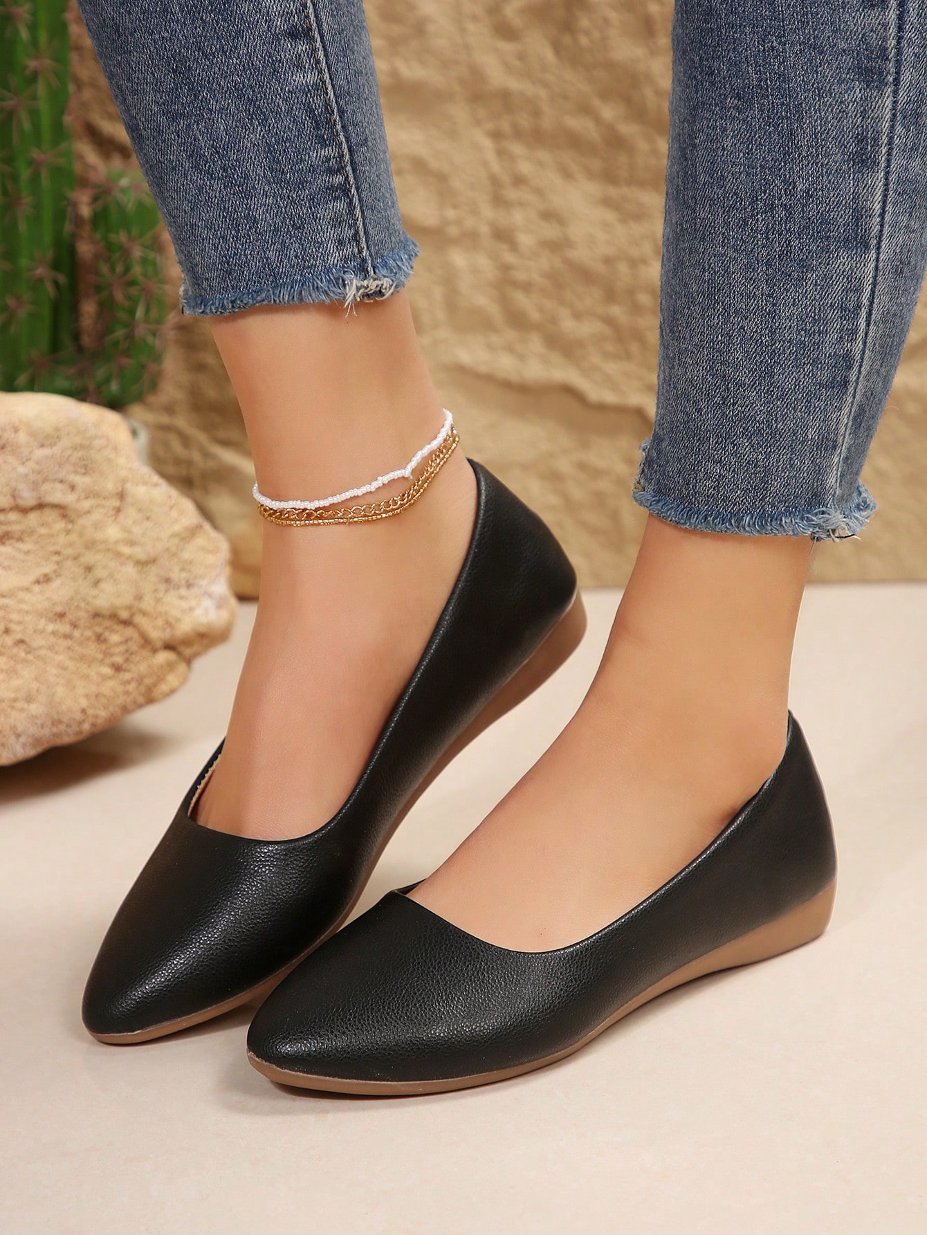 In Black Women Flats