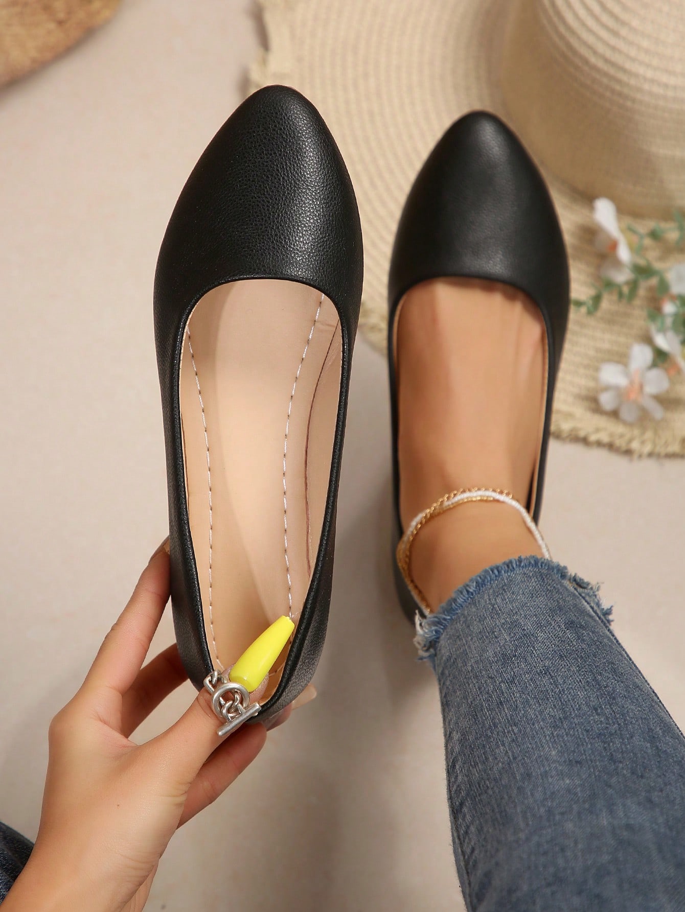 In Black Women Flats