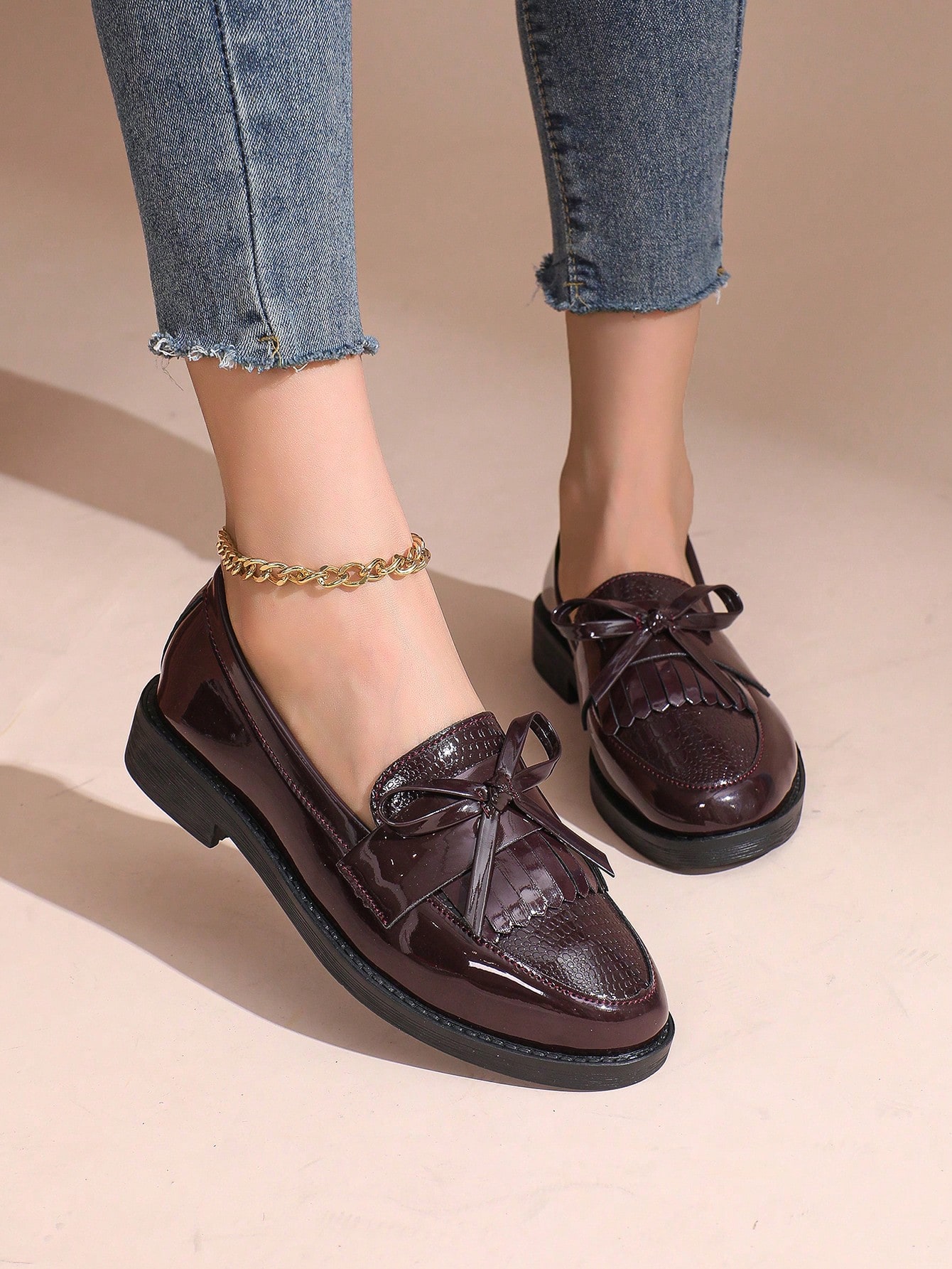 In Burgundy Women Flats