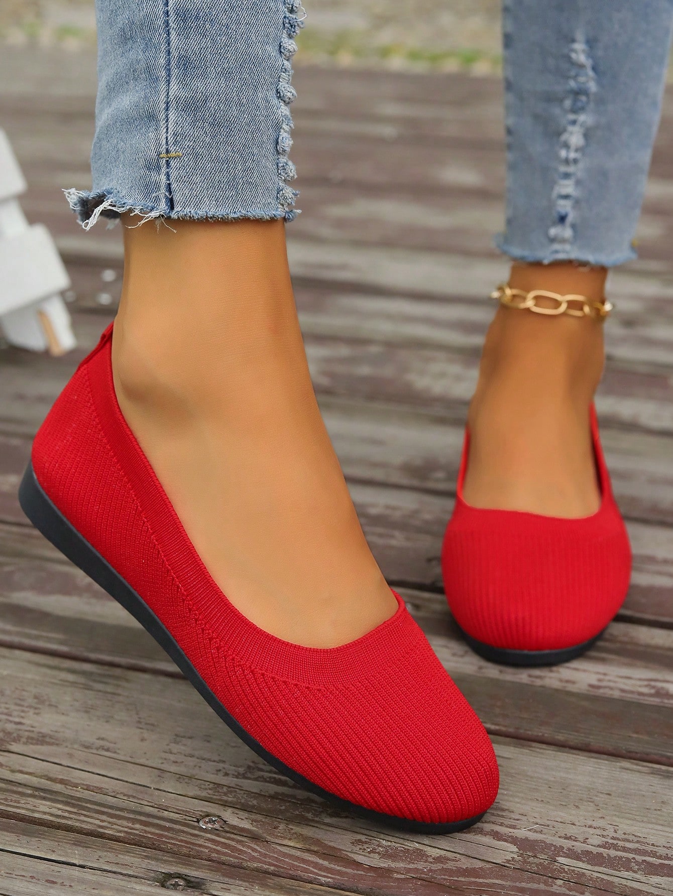 In Red Women Flats