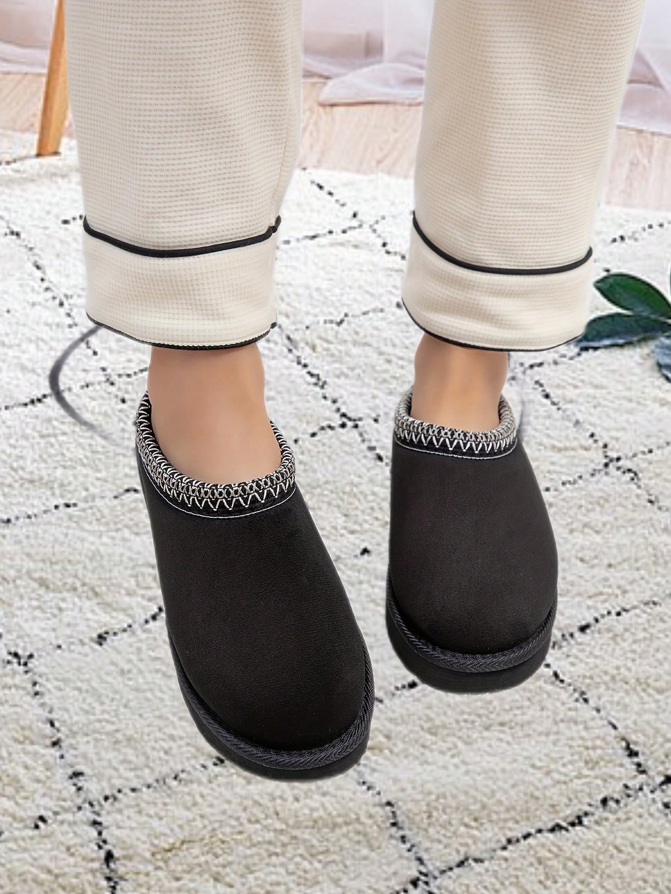 In Black Women Home Slippers